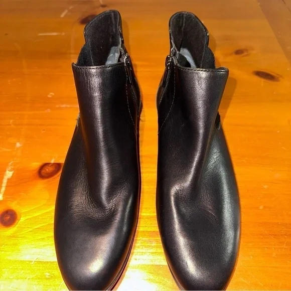 Munro Women’s Black Leather Cate Booties Size 9.5N - Picture 6 of 8